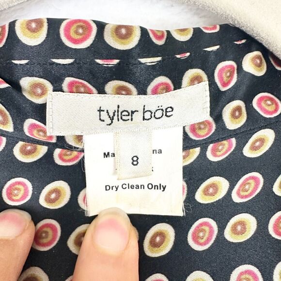 Tyler Boe Silk Tunic Top Size 8 Long Sleeve Button Front Print Quiet Luxury - Picture 5 of 6